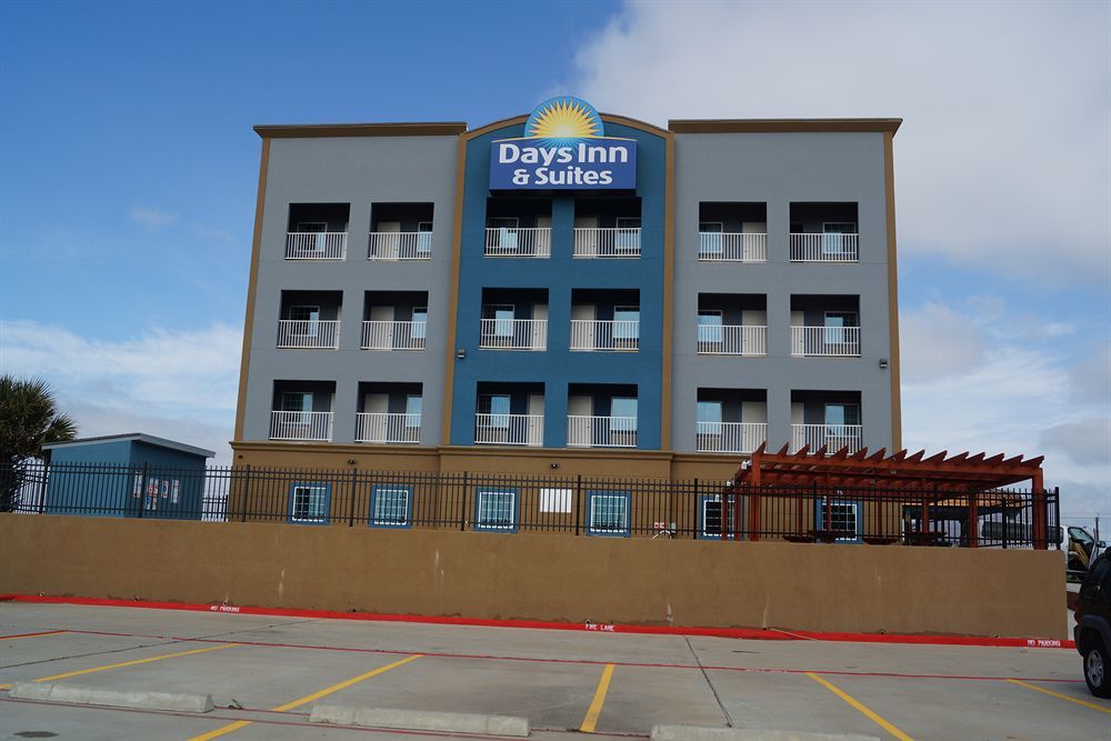 Days Inn & Suites By Wyndham Galveston West/Seawall Exterior photo